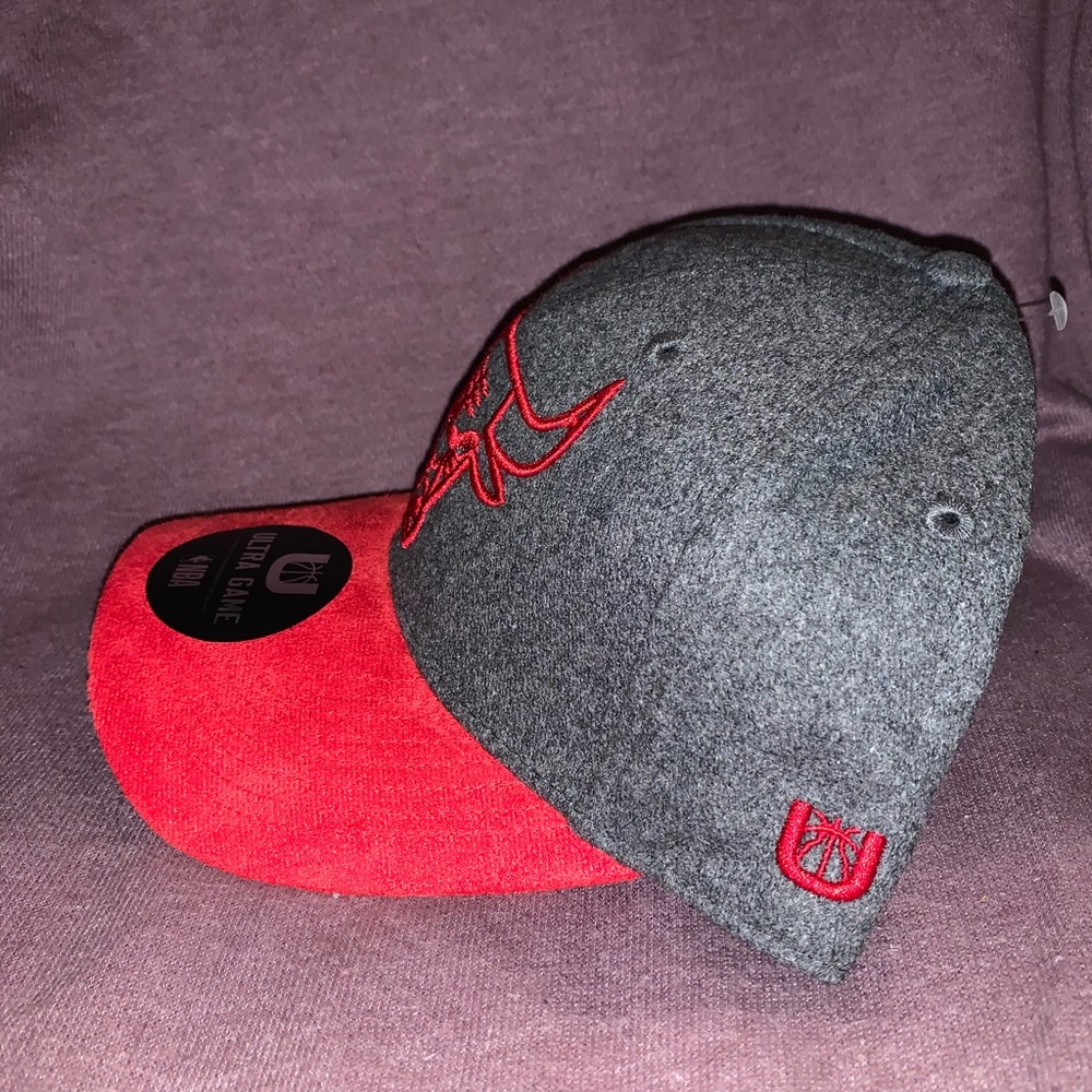 ๐๐๐๏ธ Chicago Bulls Full Court Two-Tone Statement SnapBack Hat ๐๏ธ๐๐ - Picture 3 of 12